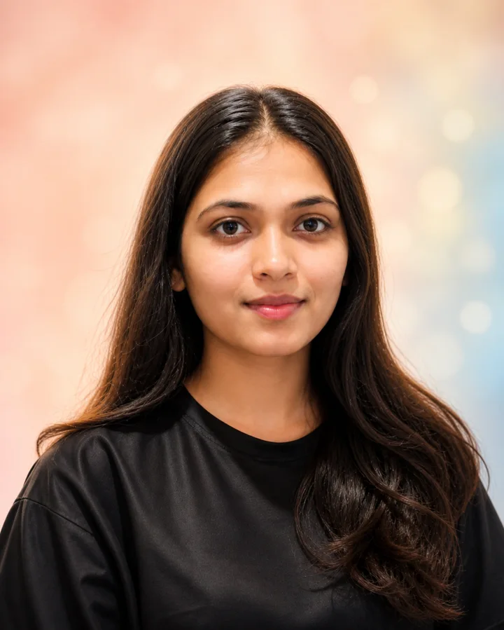 Headshot of Daxa Narola
